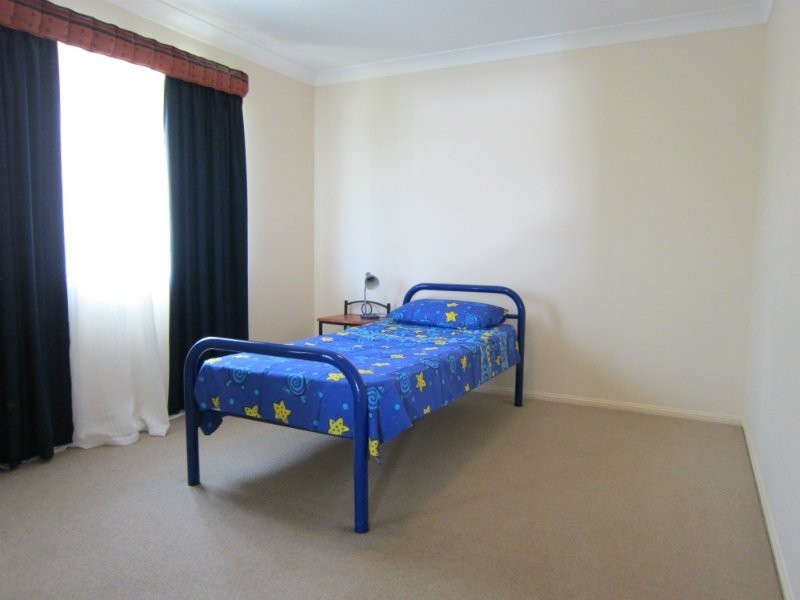 104 Willowtree Drive, Flinders View QLD 4305