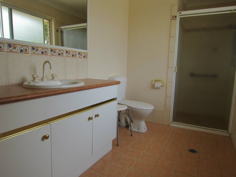 104 Willowtree Drive, Flinders View QLD 4305