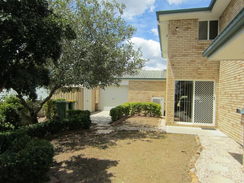 104 Willowtree Drive, Flinders View QLD 4305