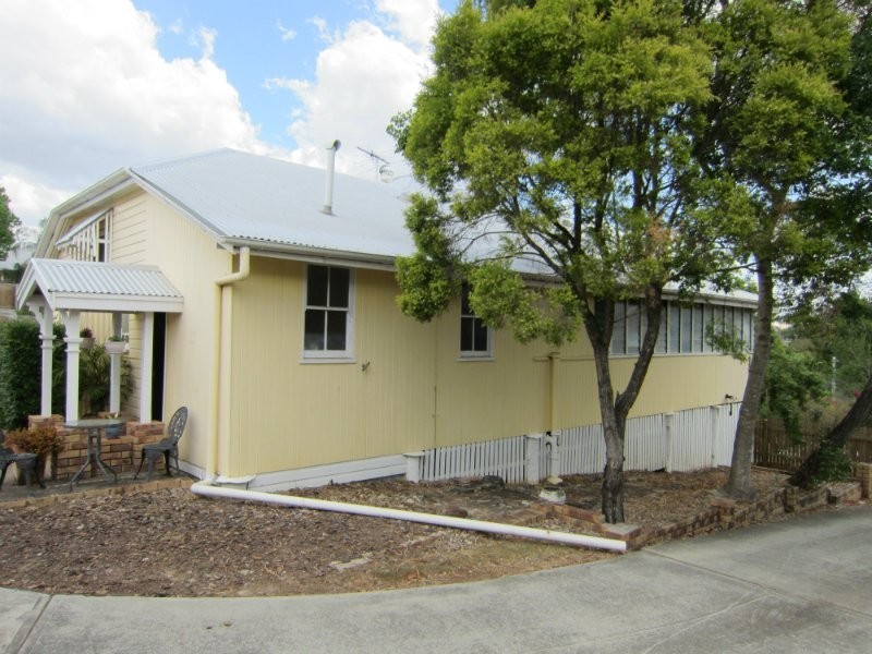 1 Blackall Street, East Ipswich QLD 4305