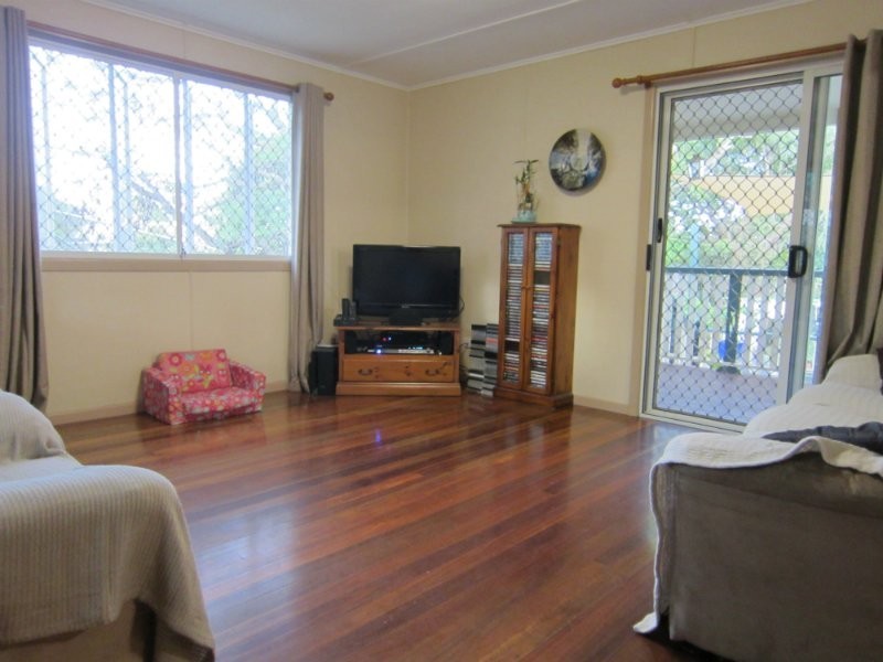 18 Edgar Street, Eastern Heights QLD 4305