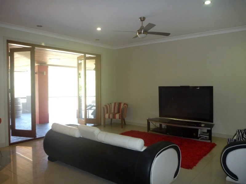 21 Kelso Close, Yamanto QLD 4305