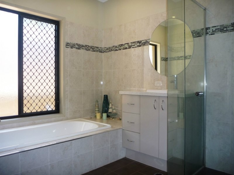 21 Kelso Close, Yamanto QLD 4305