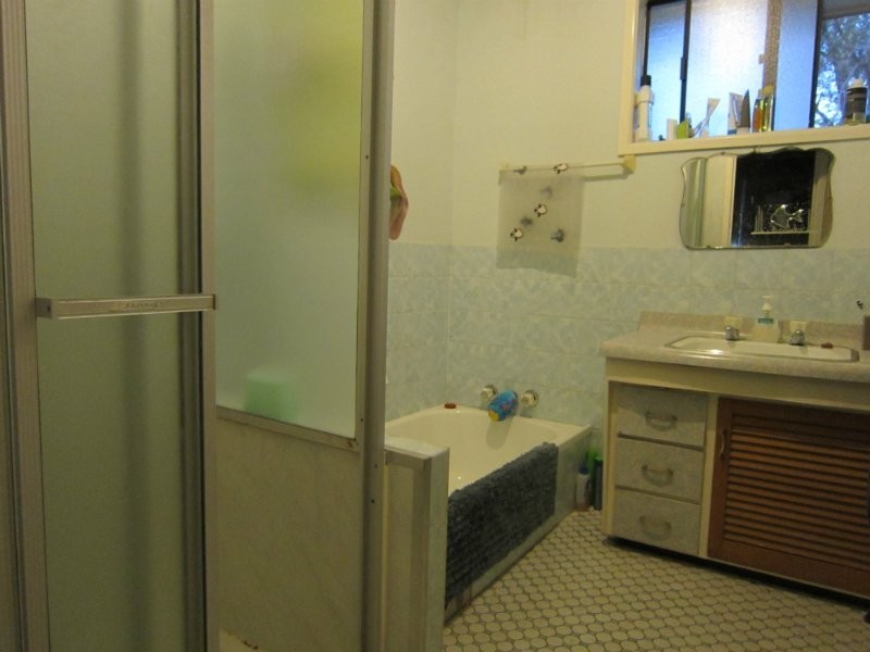 5 Ironbark Crescent, Raceview QLD 4305