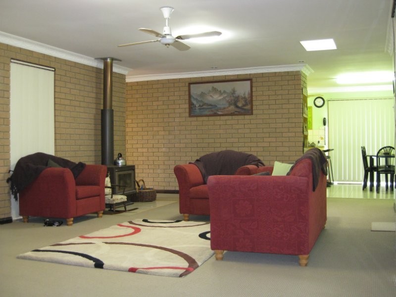35 Queen Street, Blackstone QLD 4304