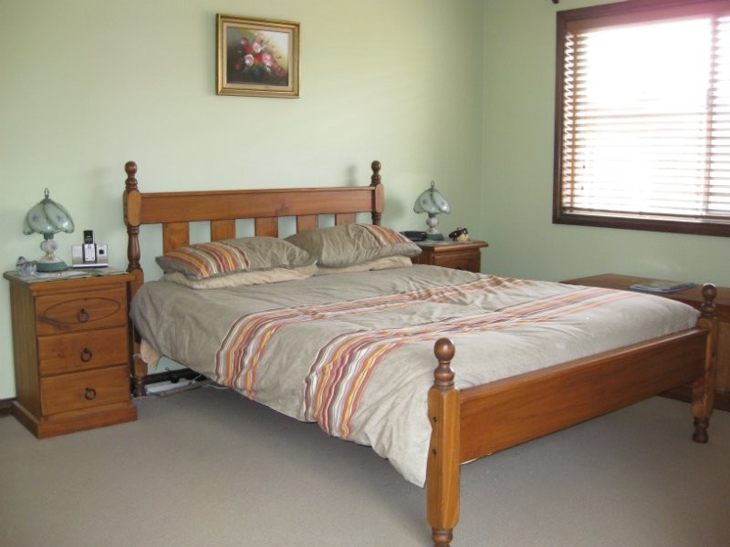 35 Queen Street, Blackstone QLD 4304