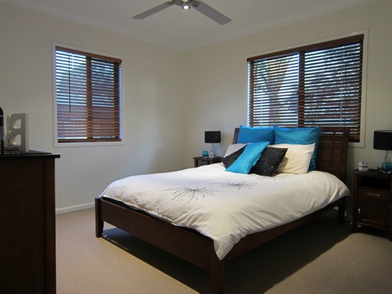 10 Edgar Street, Eastern Heights QLD 4305