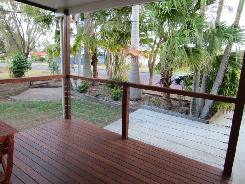 10 Edgar Street, Eastern Heights QLD 4305