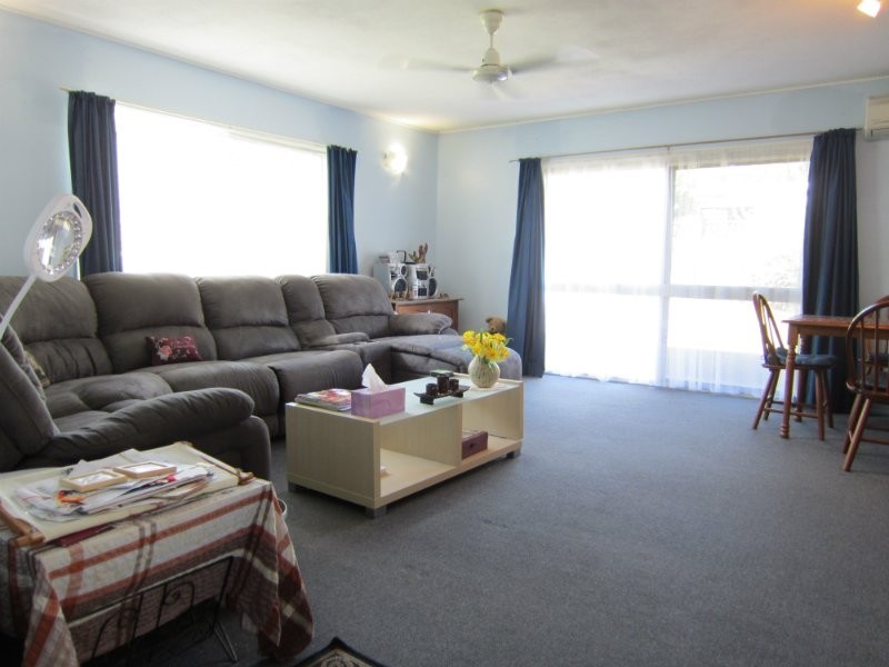 2 Way Court, Silkstone QLD 4304
