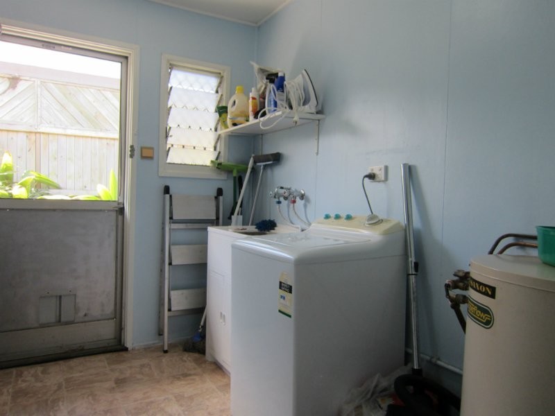 2 Way Court, Silkstone QLD 4304