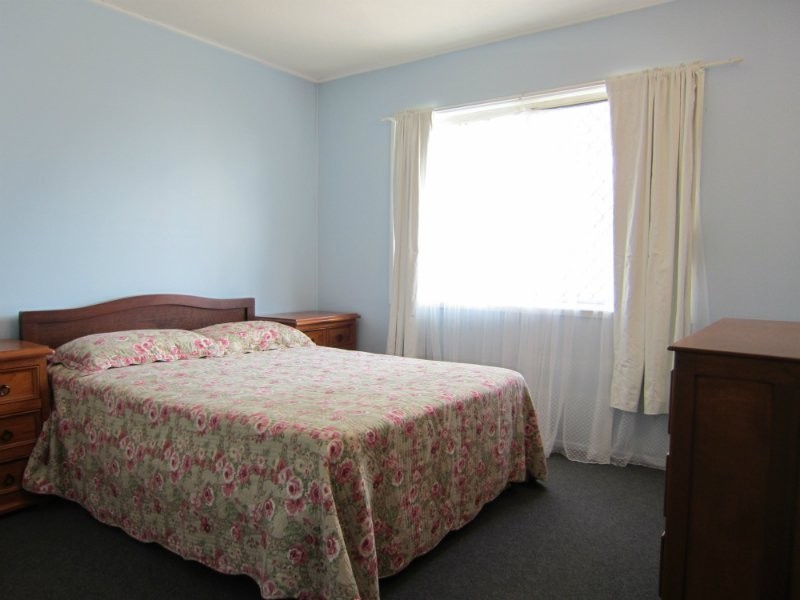 2 Way Court, Silkstone QLD 4304