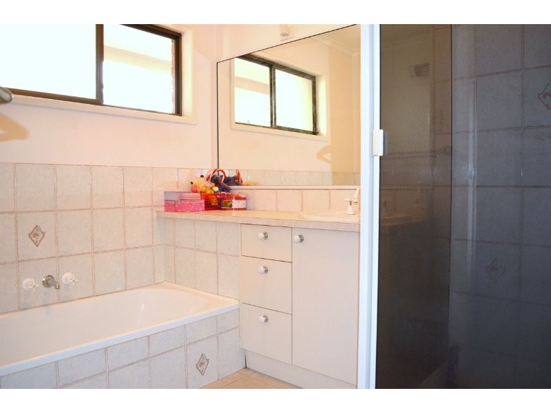 18 Gregory Street, Wulkuraka QLD 4305