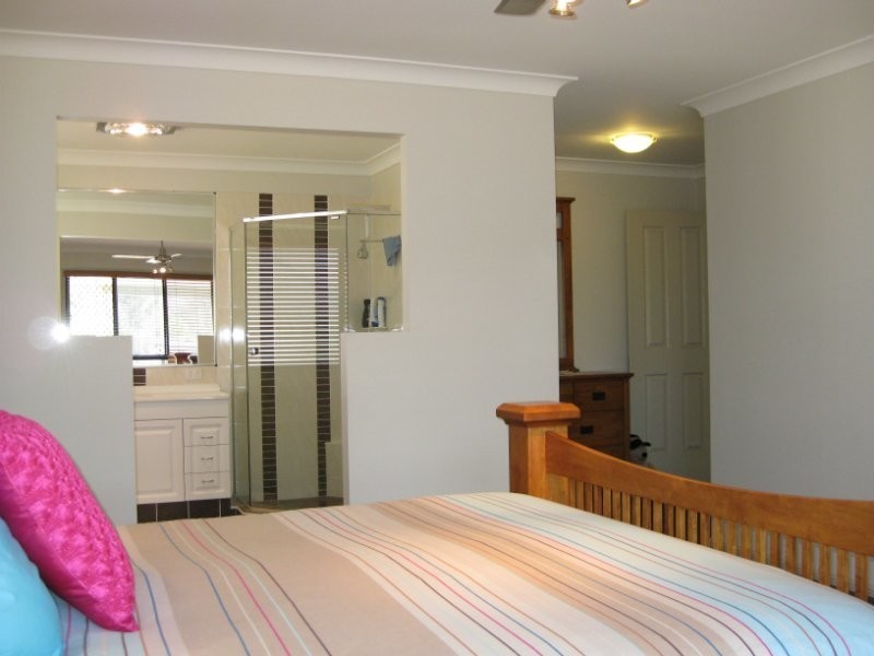 32 Loder Road, Thagoona QLD 4306