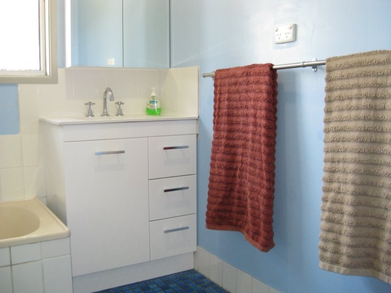 2 Leahy Street, Brassall QLD 4305