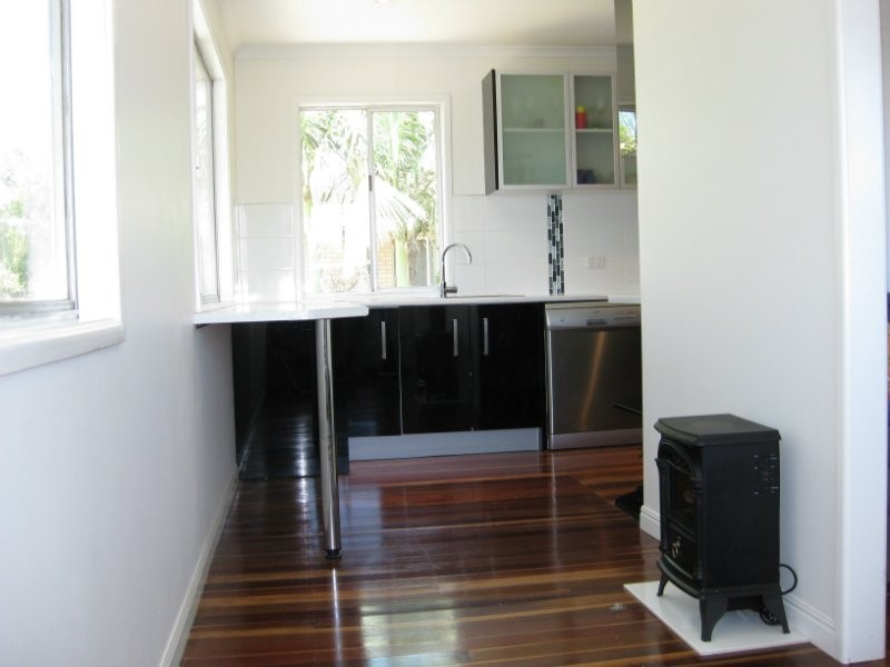 9 Gibbs Street, Churchill QLD 4305