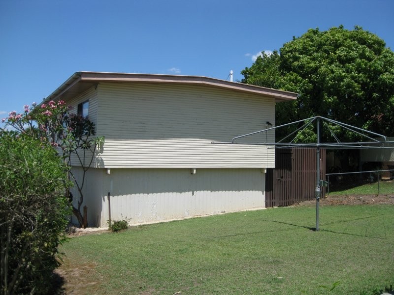 9 Gibbs Street, Churchill QLD 4305