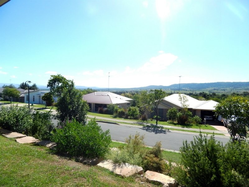 2 Siding Court, Rosewood QLD 4340