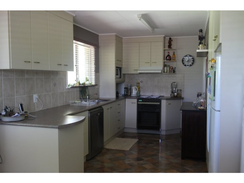 9 O’Keefe Street, Leichhardt QLD 4305