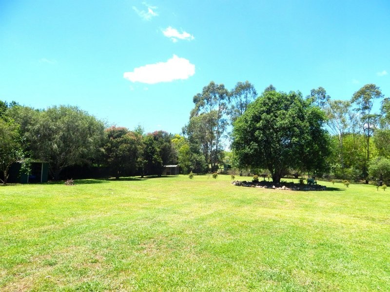 16 Doomba Place, Karalee QLD 4306