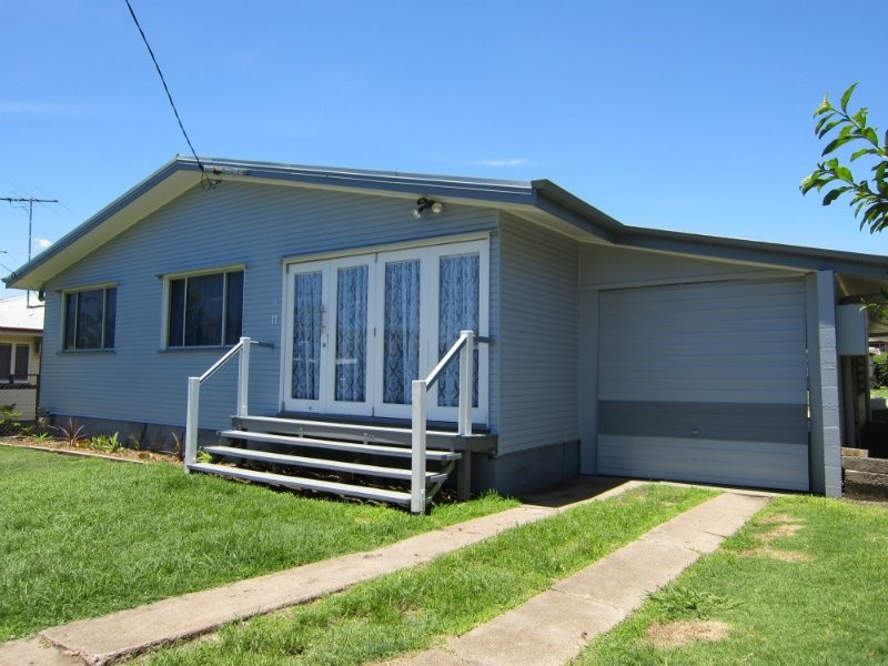 11 Edgar Street, Eastern Heights QLD 4305