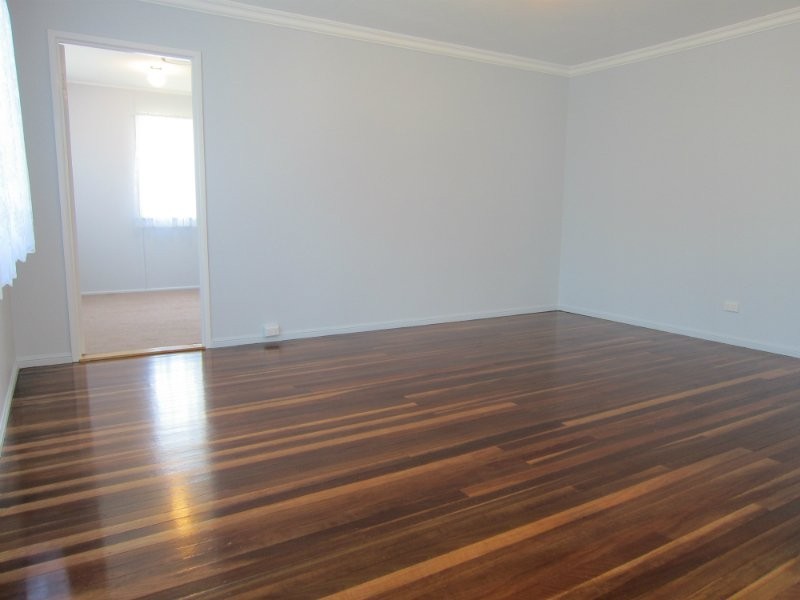 11 Edgar Street, Eastern Heights QLD 4305