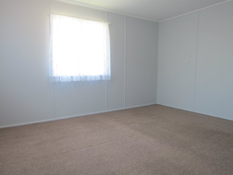 11 Edgar Street, Eastern Heights QLD 4305