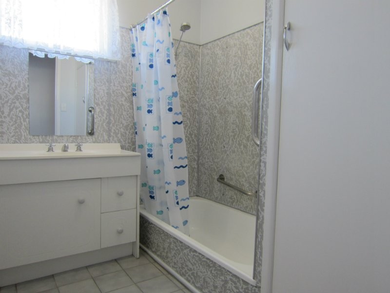 11 Edgar Street, Eastern Heights QLD 4305