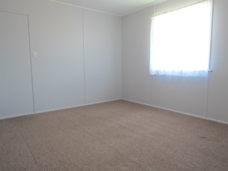 11 Edgar Street, Eastern Heights QLD 4305