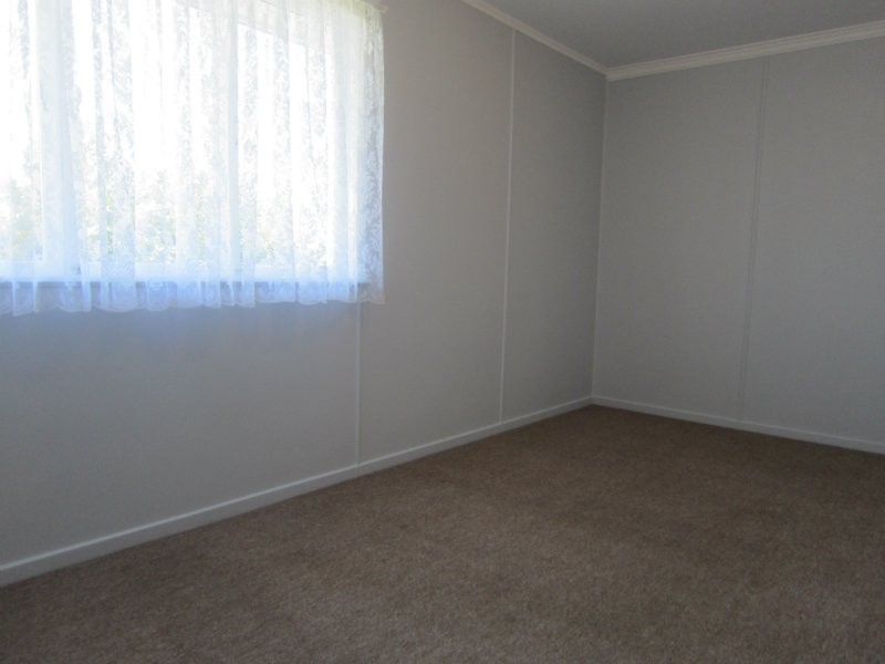 11 Edgar Street, Eastern Heights QLD 4305