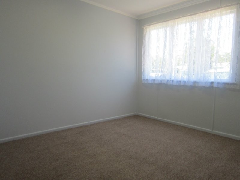 11 Edgar Street, Eastern Heights QLD 4305