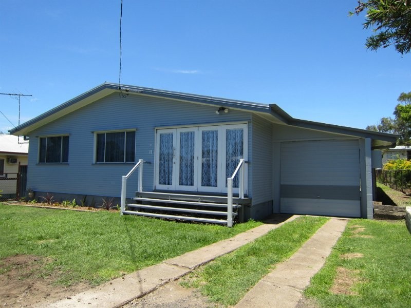 11 Edgar Street, Eastern Heights QLD 4305
