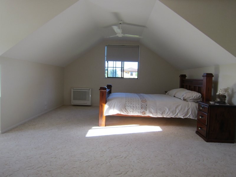 19 Hart Street, Bundamba QLD 4304