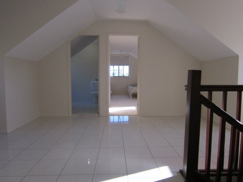 19 Hart Street, Bundamba QLD 4304