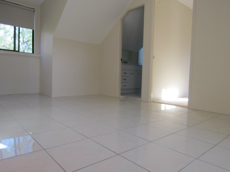 19 Hart Street, Bundamba QLD 4304