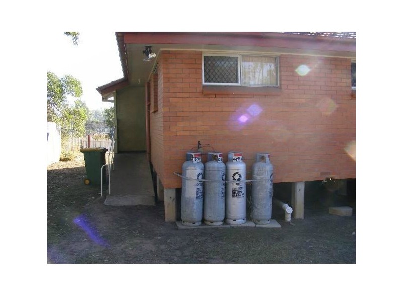 11 Lucas Street, Dinmore QLD 4303