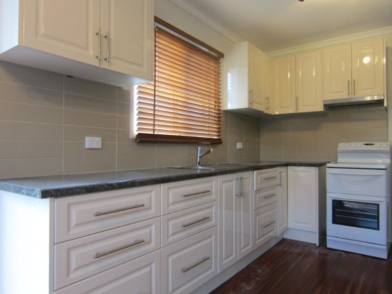 10 McKenzie Street, Bundamba QLD 4304