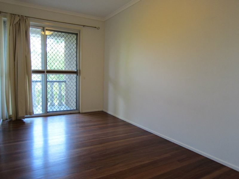 10 McKenzie Street, Bundamba QLD 4304