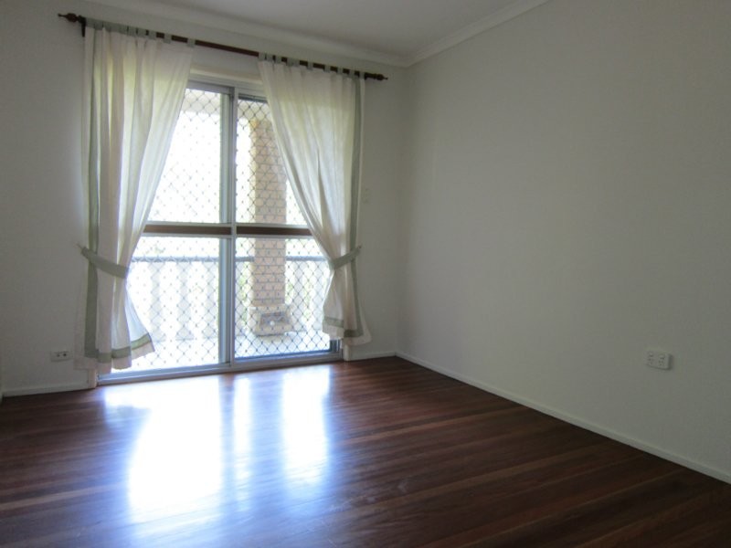 10 McKenzie Street, Bundamba QLD 4304