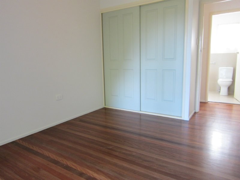 10 McKenzie Street, Bundamba QLD 4304