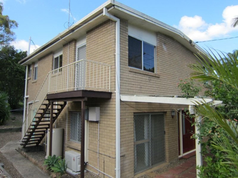 10 McKenzie Street, Bundamba QLD 4304