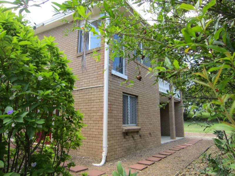 10 McKenzie Street, Bundamba QLD 4304