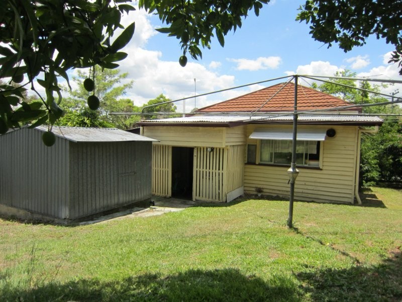 2 Weldon Street, North Ipswich QLD 4305