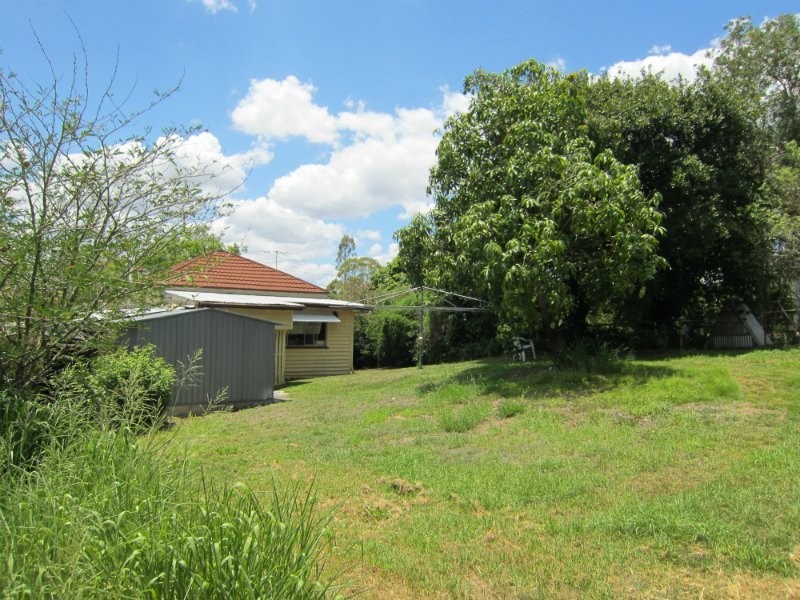 2 Weldon Street, North Ipswich QLD 4305