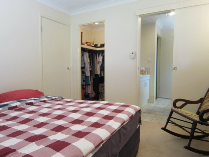 115 Sandalwood Drive, Yamanto QLD 4305