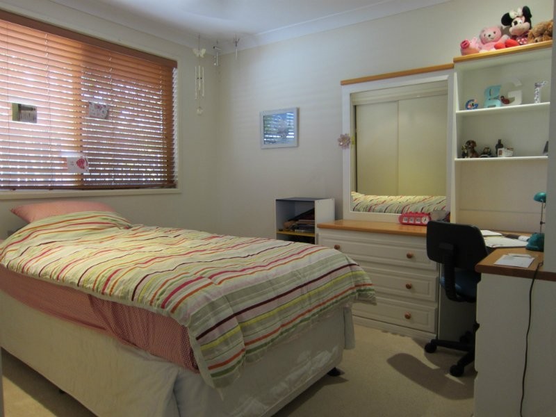 115 Sandalwood Drive, Yamanto QLD 4305