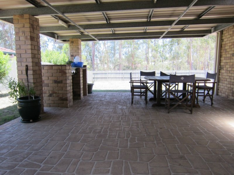 115 Sandalwood Drive, Yamanto QLD 4305