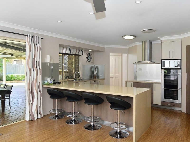 17 Calverton Court, Brassall QLD 4305