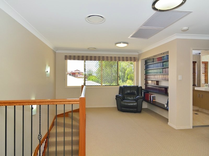 17 Calverton Court, Brassall QLD 4305