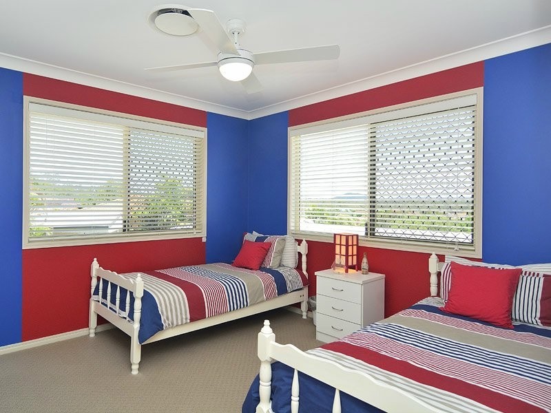 17 Calverton Court, Brassall QLD 4305