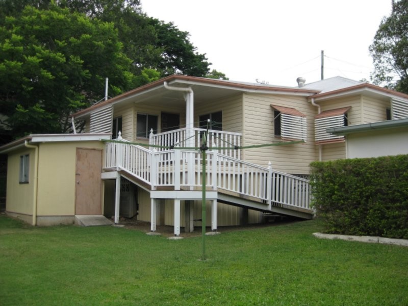 67 Pine Street, North Ipswich QLD 4305